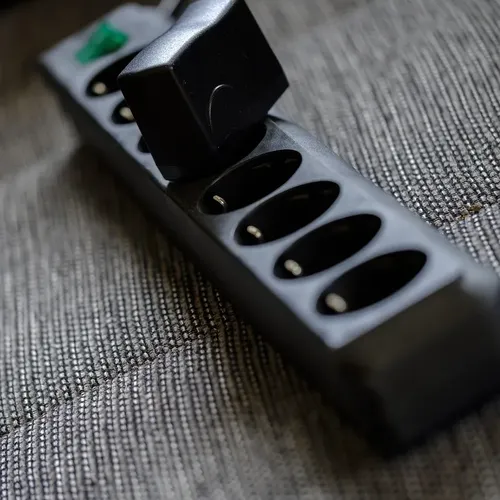 Power Strip Heavy Duty Metal Surge Protector 12 Outlets Power Socket with 15ft Long Cord and Circuit Breaker 450 Joules with UL Listed