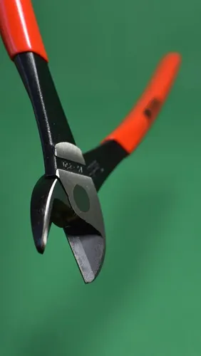 8-INCH Heavy Duty BOLT CUTTER Like the Knipex Bolt Cutters Only Half-Price