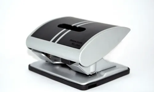 CSOsborne 34 Arch Punch with Fully Tempered Cutting Edge
