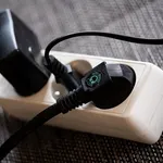 KMC-6-Outlet-Surge-Protector-Power-Strip-Clamp-Mount-7-Feet-Cord-with-2-4A-2-Port-USB-Charging-Station-50.jpg