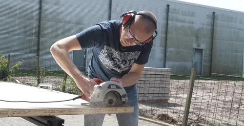 Genesis GMCS547C 58 Amp 4-34 Control Grip Compact Circular Saw for Metal Cutting with Chip Collector and Metal Cutting Blade